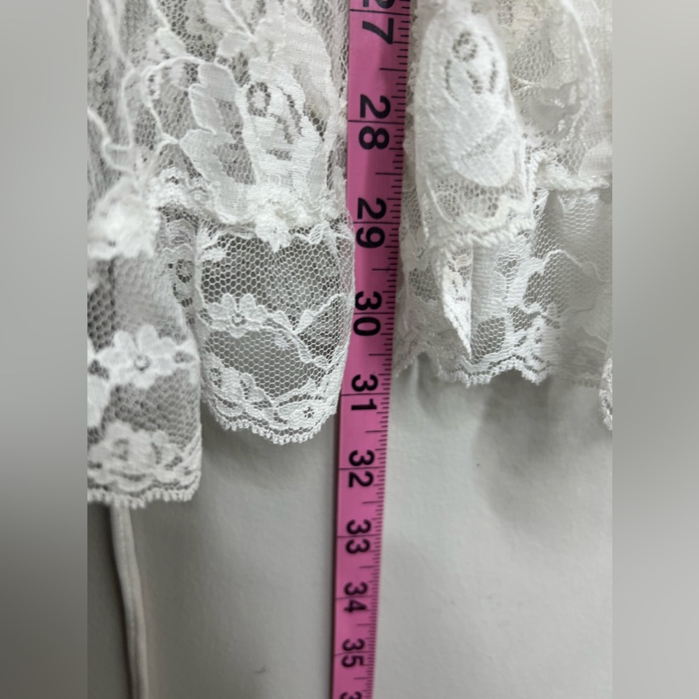Frederick’s of Hollywood -Vintage 1980’s delicate, sheer lace robe, ruffle trim. - Picture 5 of 8